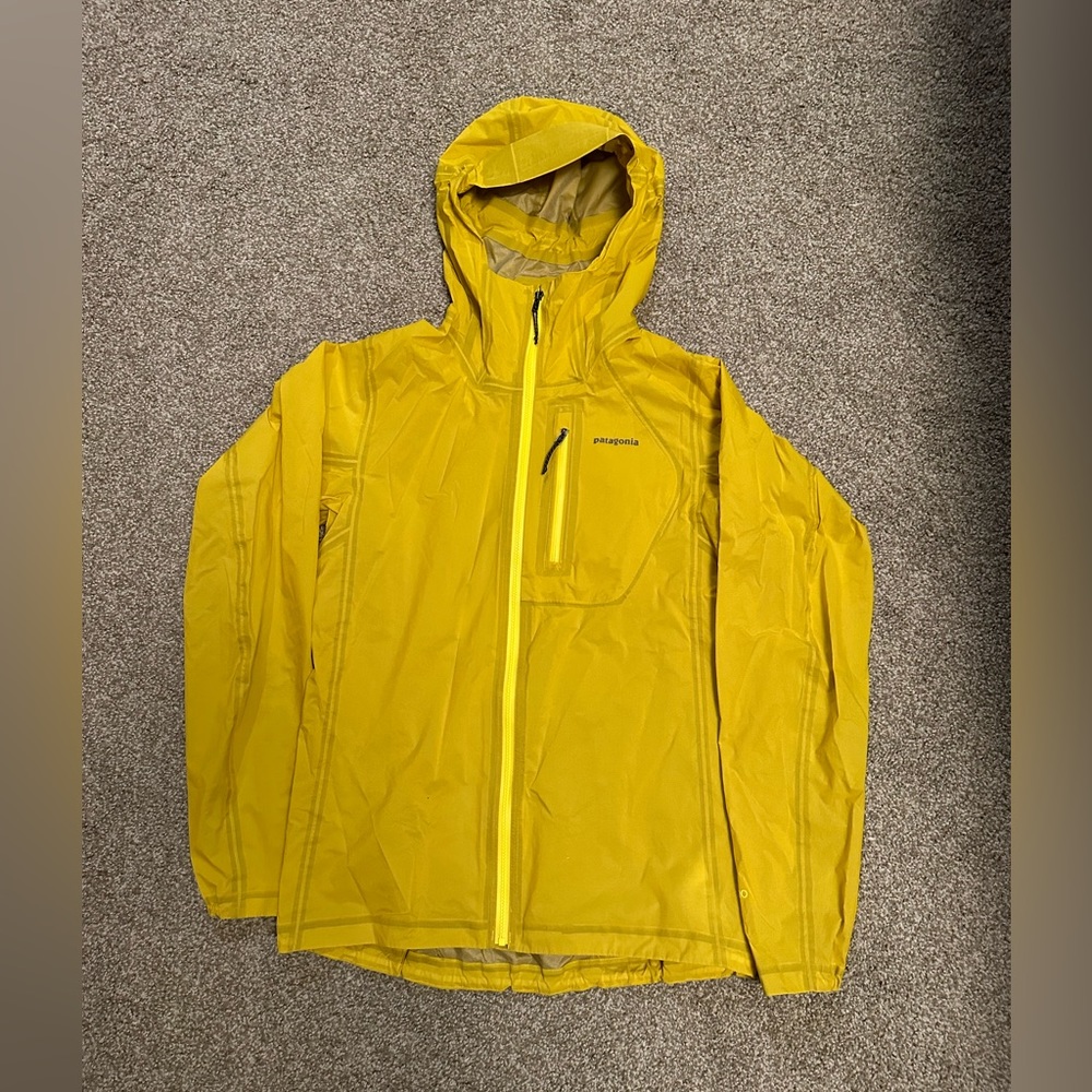Mens Patagonia (sz M) ultra lightweight H2NO full zip yellow jacket